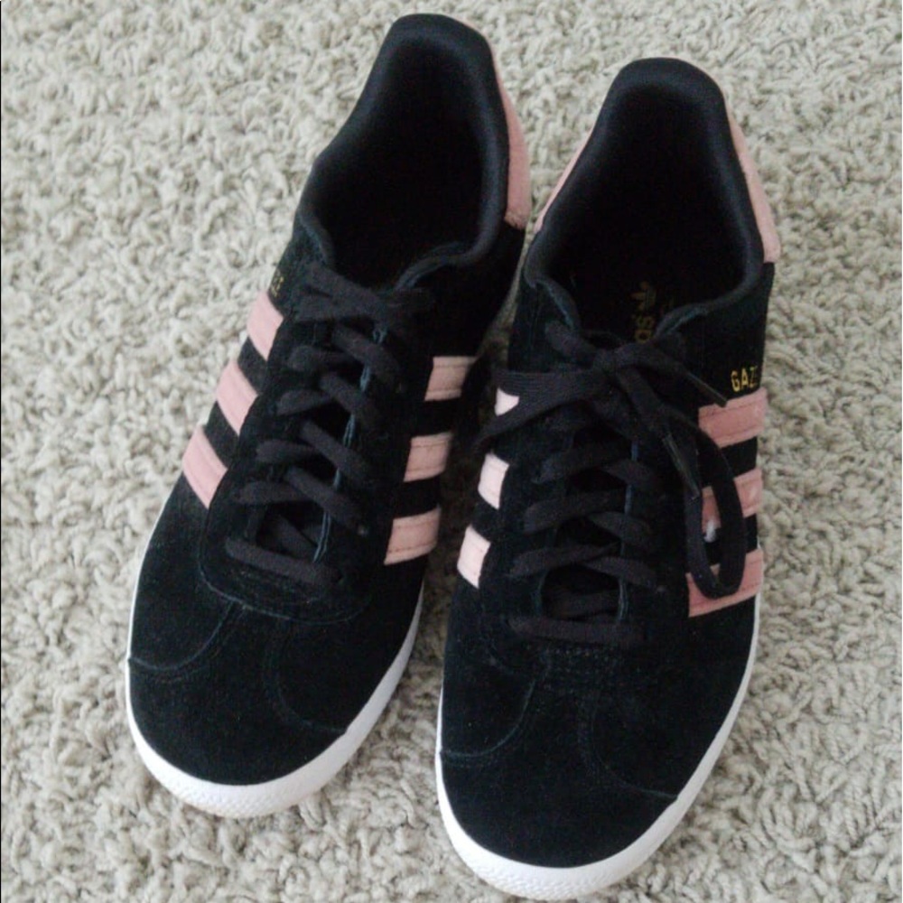 Adidas Gazelle Shoes